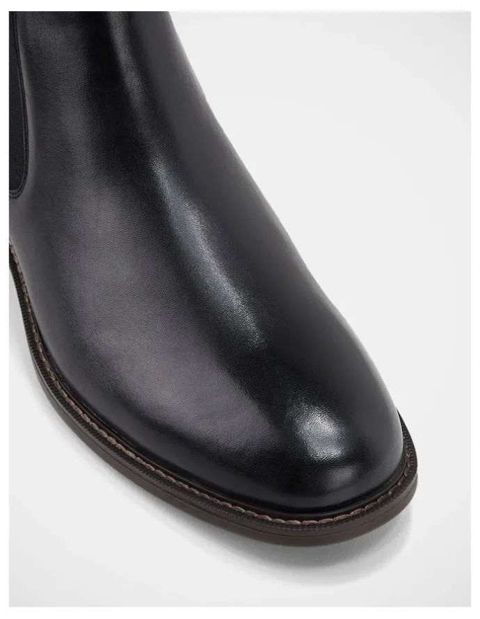 Hush Puppies Hanger Burnish Boots in Black