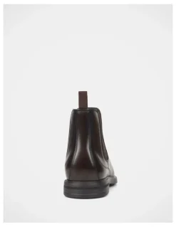 Hush Puppies Upheld Boots in Brown