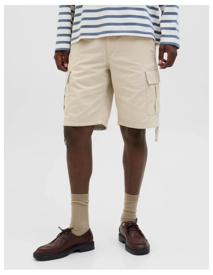 Jack & Jones Cole Barkley Cargo Shorts in Moonbeam