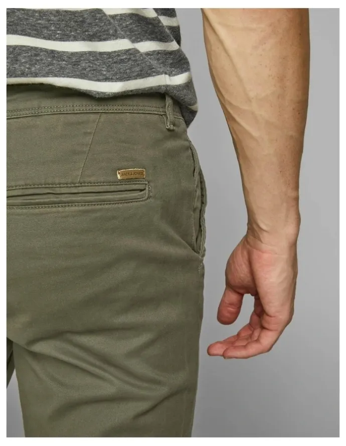 Jack & Jones Marco Bowie Chino in Deep Lichen Green