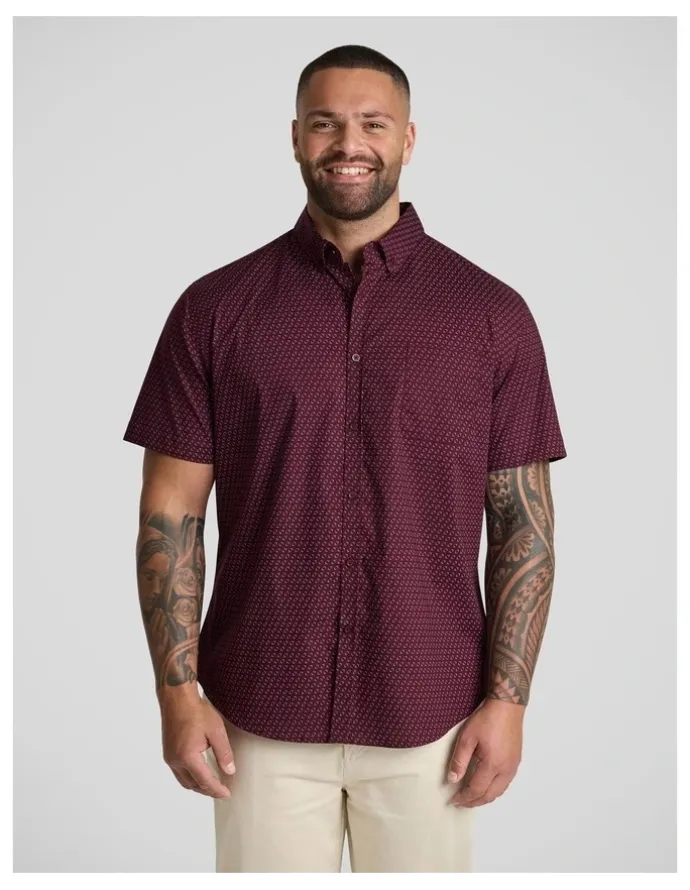 Johnny Bigg Butler Stretch Shirt in Burgundy