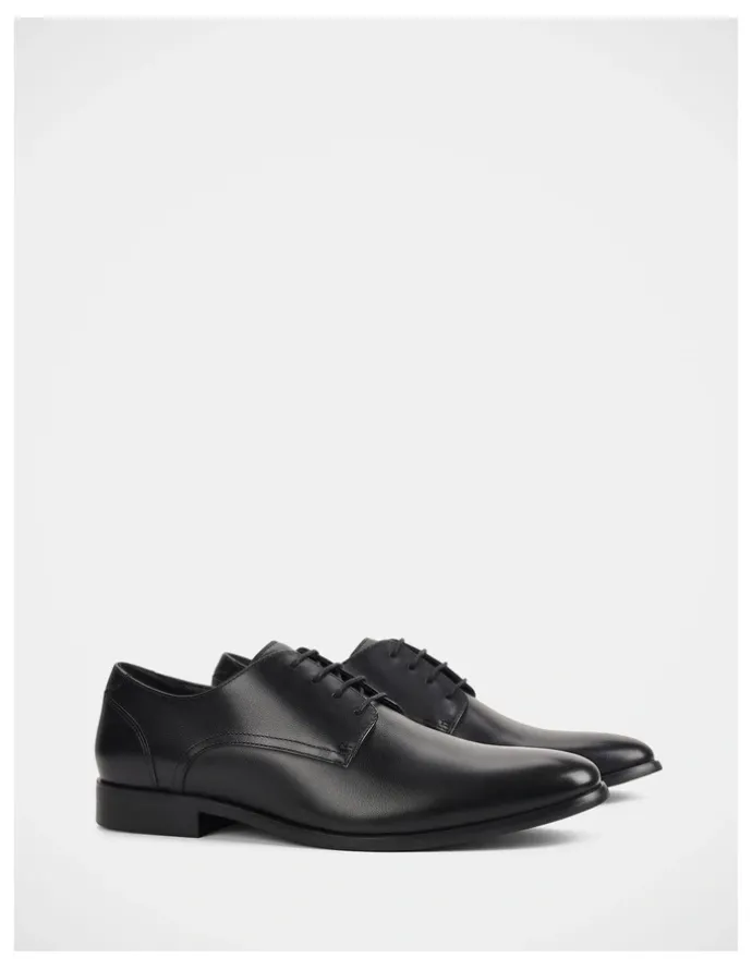 Julius Marlow Alto Shoes in Black
