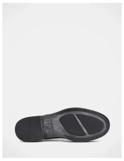 Julius Marlow Bold Shoes in Black