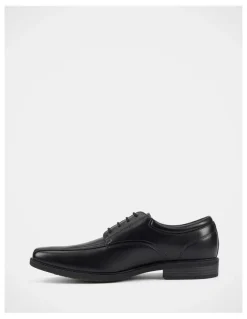 Julius Marlow Decree Dress Shoe in Black
