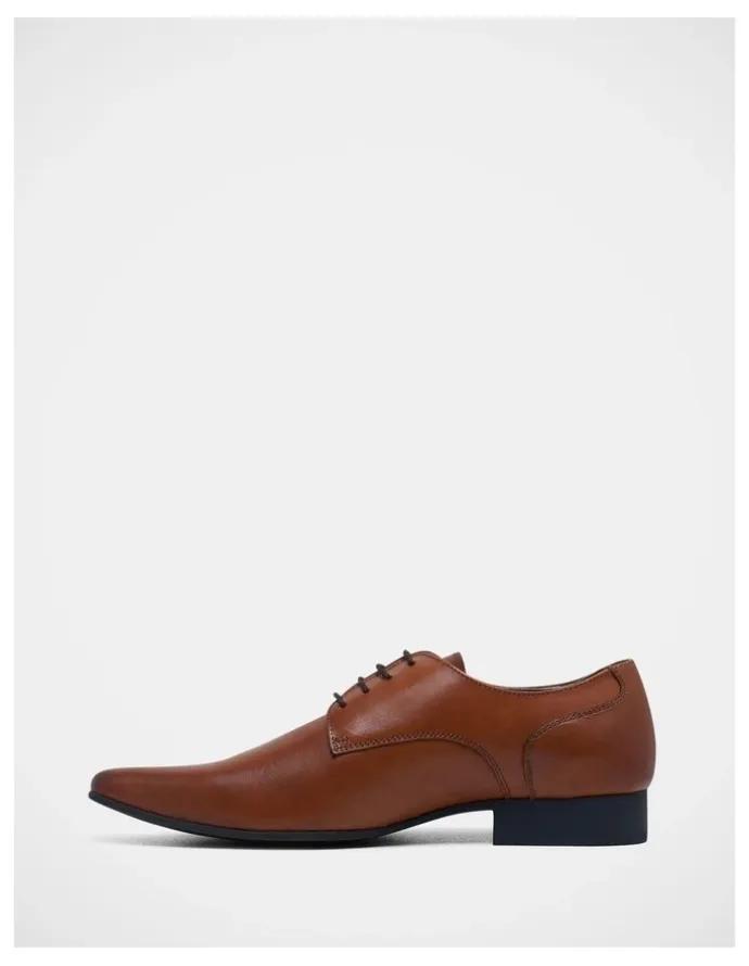 Julius Marlow Grand Dress Shoe in Tan