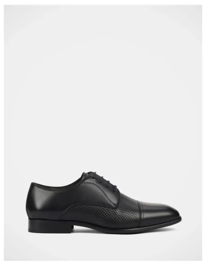 Julius Marlow Helix Shoes in Black