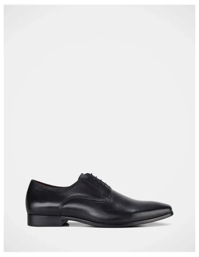 Julius Marlow Jaunt Dress Shoe in Black