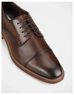 Julius Marlow Scribble Dress Shoe in Chocolate