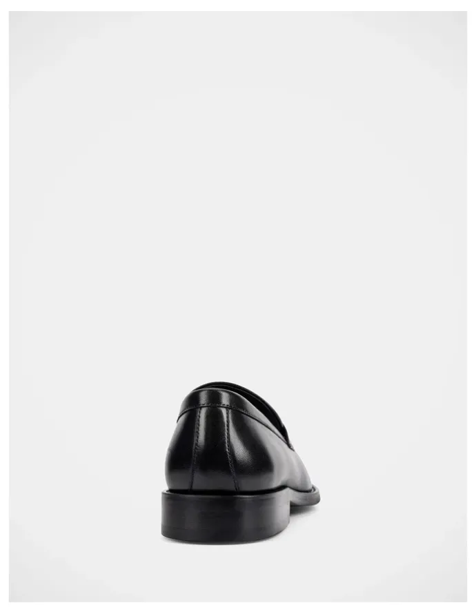 Julius Marlow Wager Shoes in Black