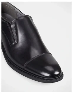 Julius Marlow Waiver Shoe in Black