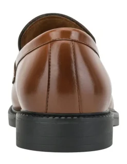 Kenneth Cole Anthony Loafer in Medium Brown