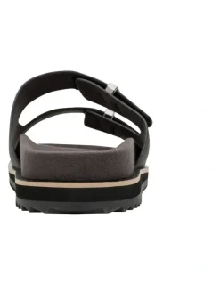Kenneth Cole Cosmo Sandal in Grey