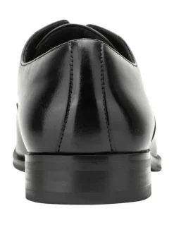 Kenneth Cole Martin Dress Shoes in Black