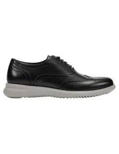 Kenneth Cole Niowox Oxford Shoe in Black