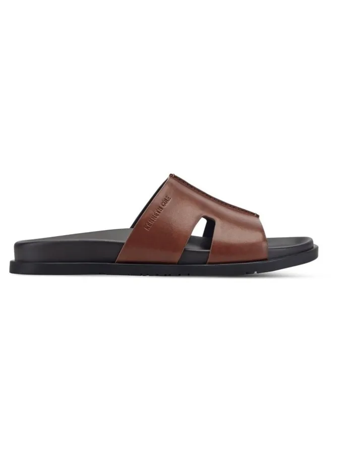 Kenneth Cole Willy Sandal in Tan