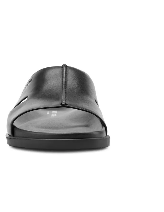 Kenneth Cole Willy Sandal in Black