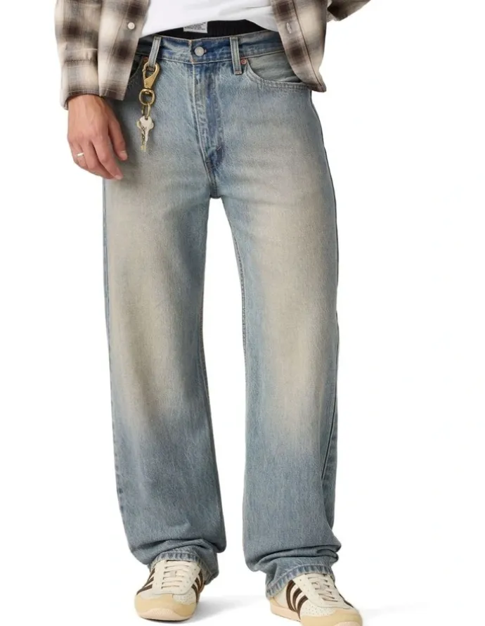 Levi's 565 Loose Straight Jeans in Blue