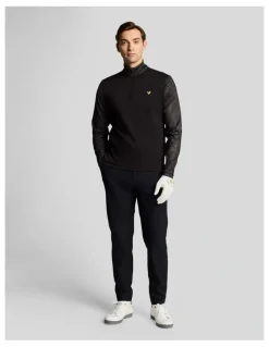 Lyle & Scott Printed Contour Golf Midlayer Jersey in Jet Black