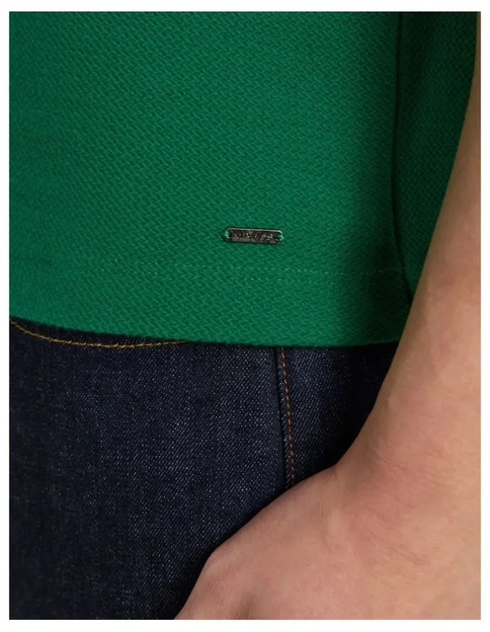 Marcs Boston Textured Tee in Racing Green