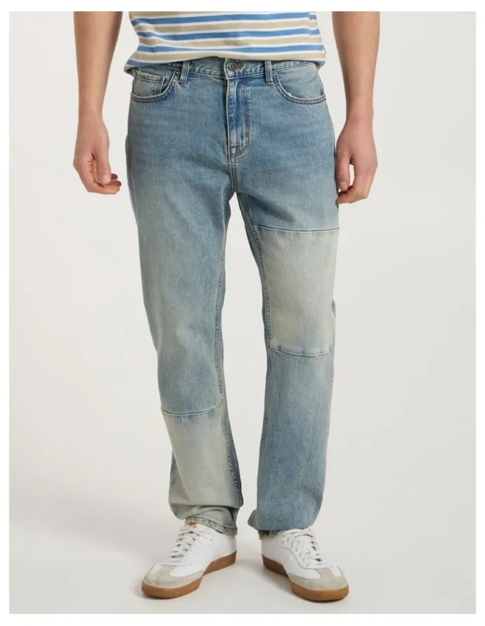 Marcs Hugo Relaxed Fit Patch Jean in High Low Wash