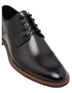 Oxford Hudson Toe Cap Derby Shoe in Black