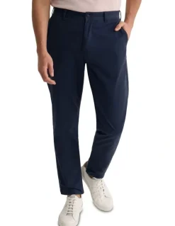 Oxford Relaxed Fit Chino in Ink