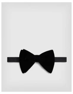Politix Large Black Velvet Bow Tie in Black