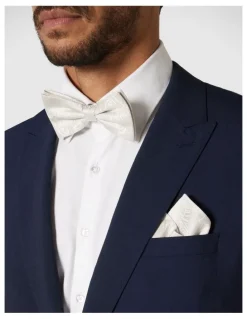 Politix Silk Paisley Jacquard Bow Tie in Ivory
