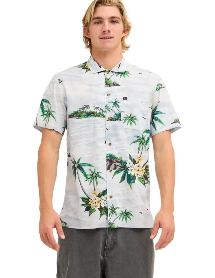 Quiksilver Beach Club Casual Short Sleeve Shirt Skyway Island Breeze