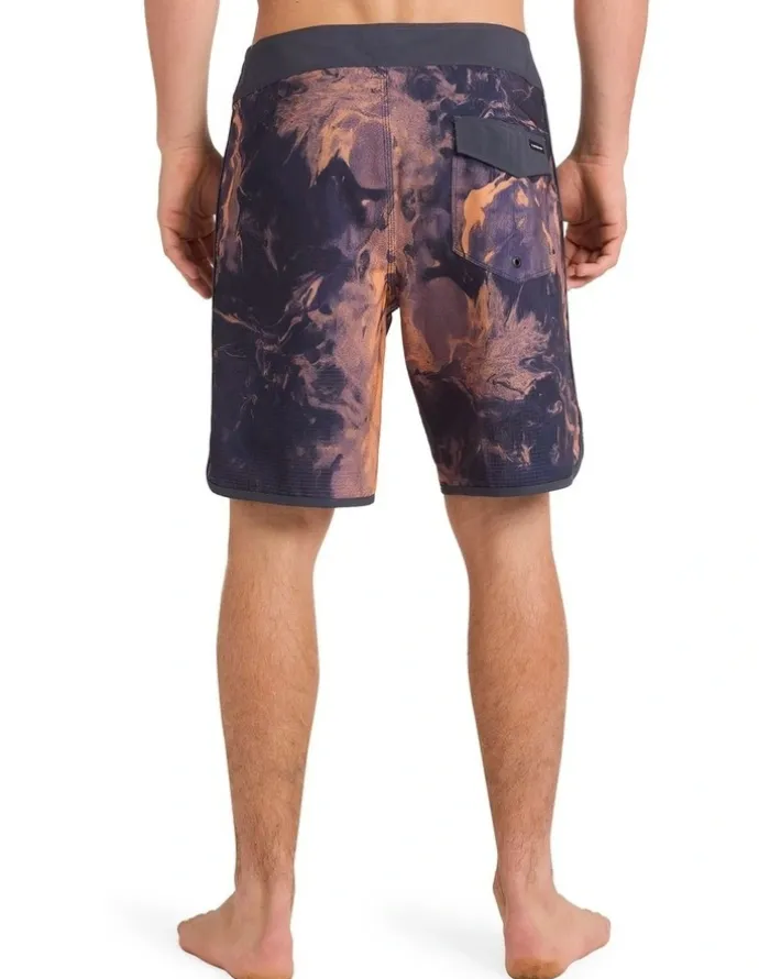 Quiksilver Highline Scallop 19 Inch Boardshorts in India Ink