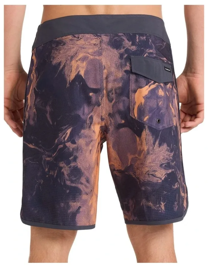 Quiksilver Highline Scallop 19 Inch Boardshorts in India Ink