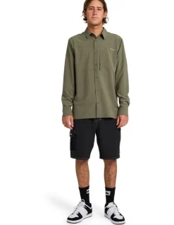 Quiksilver Longline Performance Long Sleeve Shirt In Dusty Olive
