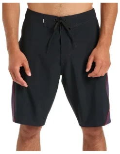 Quiksilver Mercury 99 Boardshorts 19 Inch in Black
