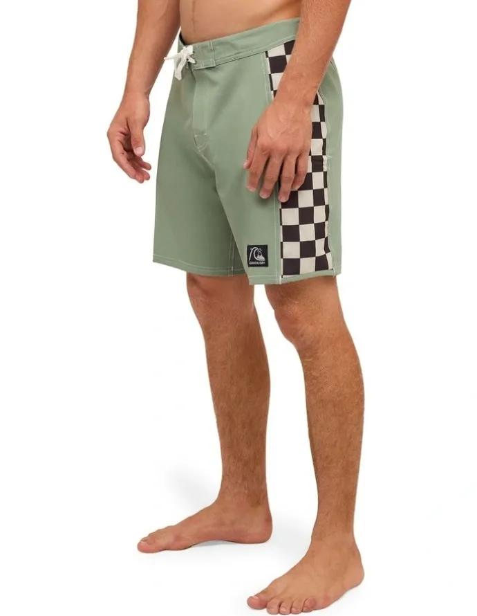 Quiksilver Original Arch 18 Boardshorts in Green