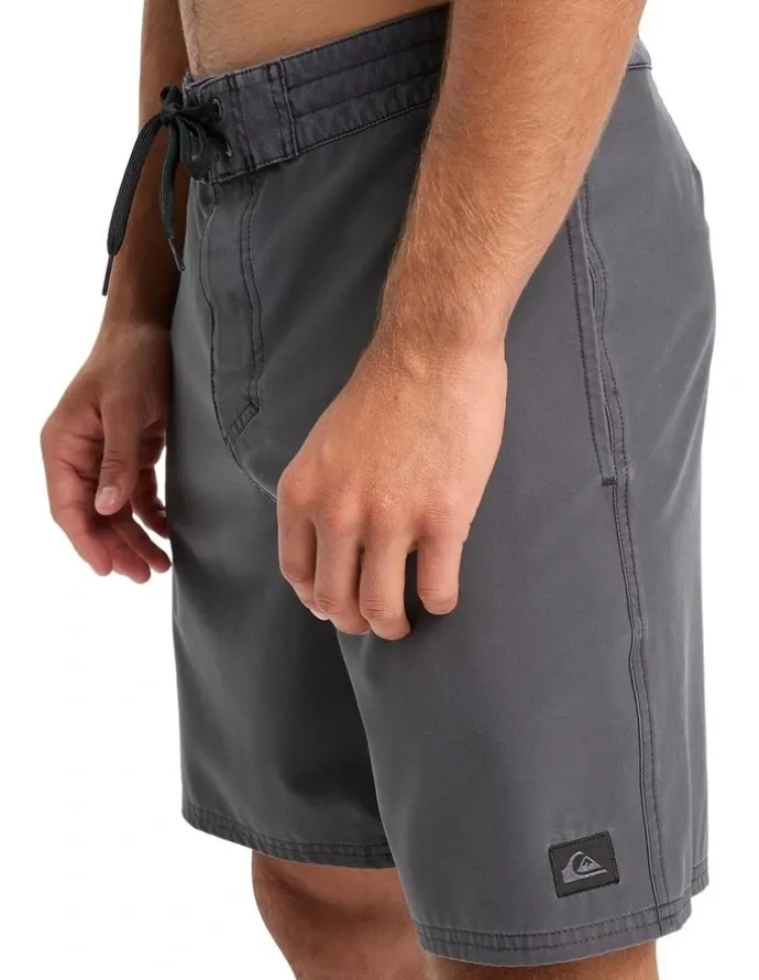 Quiksilver Surfsilk Boardshorts 18 Inch in Black