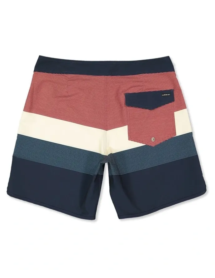 QUIKSILVER Surfsilk Scallop Boardshorts 18" in Multi