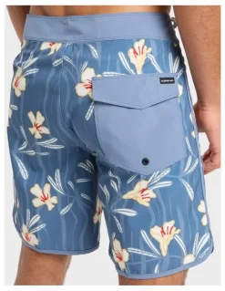 Quiksilver Surfsilk Scallop 18 Board Shorts in Blue