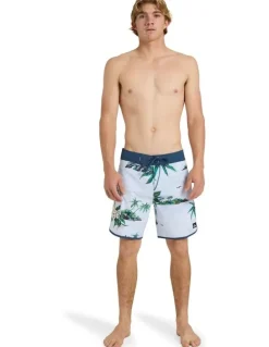 Quiksilver Surfsilk Scallop 18 Boardshorts In Sky Way Island Breeze