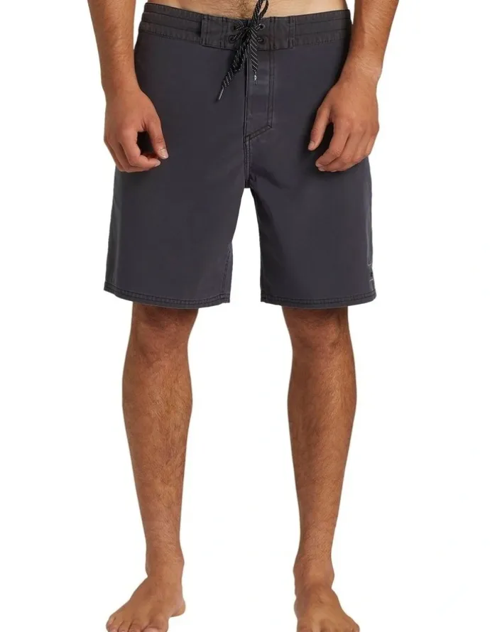 Quiksilver Surf Silk Street Trunk 18" Boardshorts in Black
