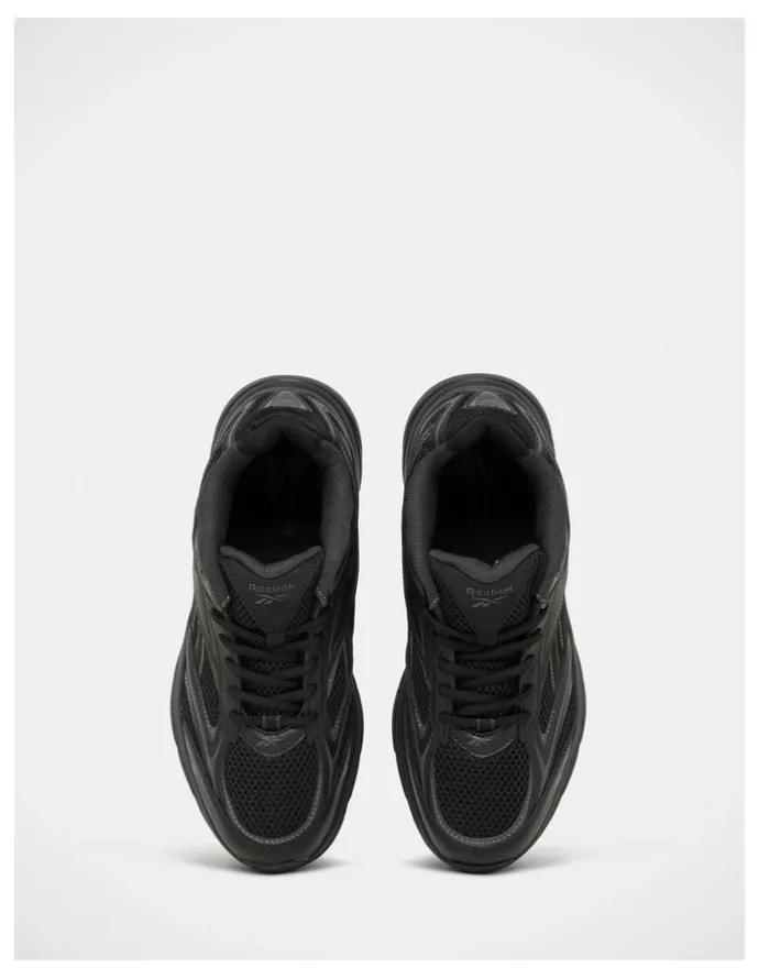 Reebok Belwave Sneakers In Black