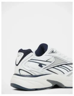 Reebok Belwave Sneakers in White
