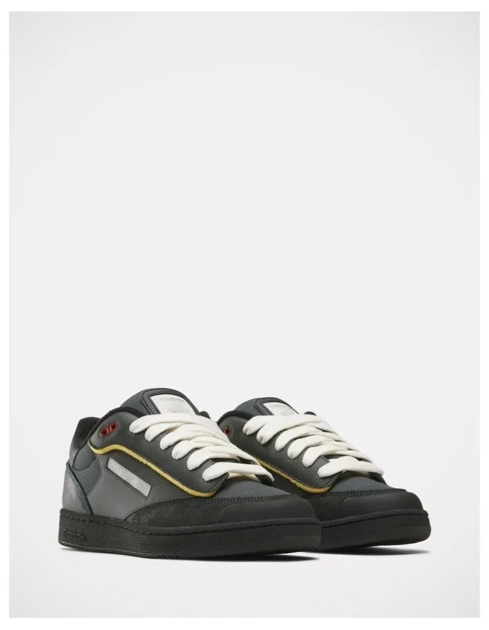 Reebok Club C Bulc Sneakers in Grey