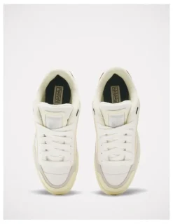 Reebok Club C Bulc Sneakers in Chalk
