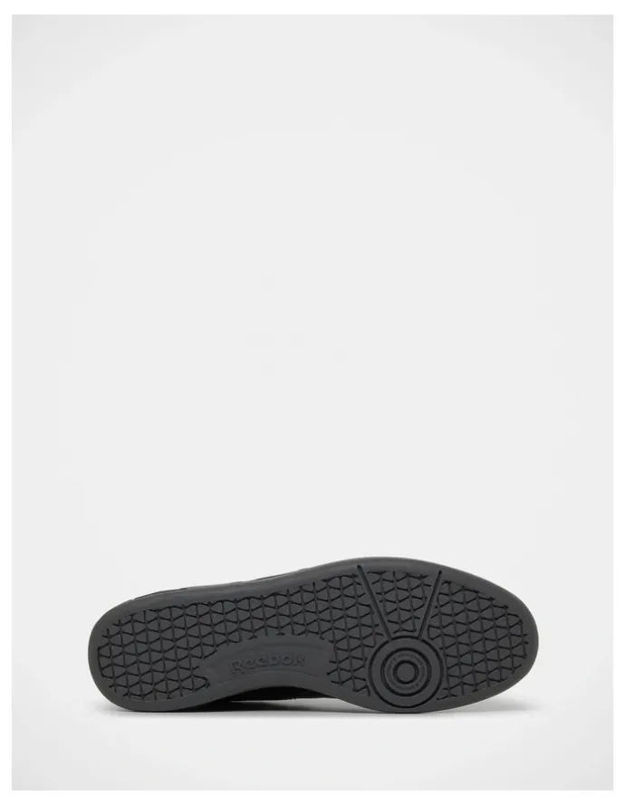 Reebok Finale Sneakers in Black