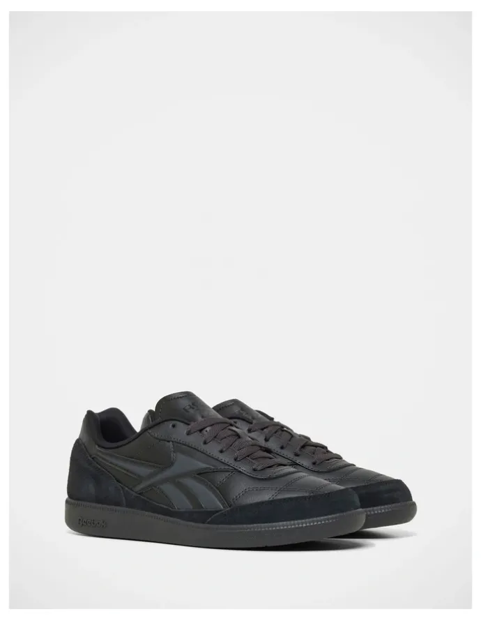 Reebok Finale Sneakers in Black