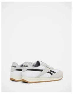 Reebok World 70 Sneakers in White
