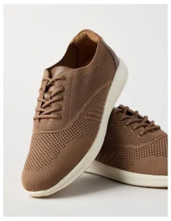 Regatta Bradley Knit Sneaker in Light Brown