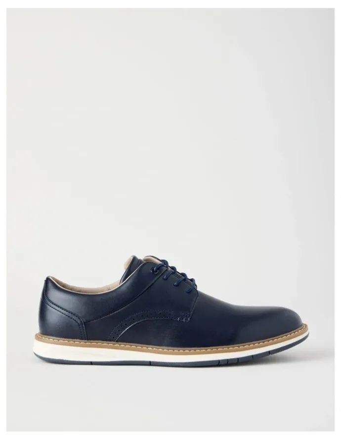 Regatta Storm Comfort Leather Lace Up in Navy