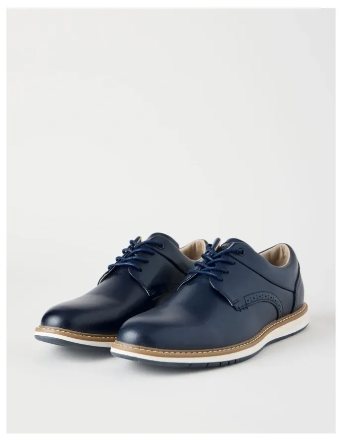 Regatta Storm Comfort Leather Lace Up in Navy