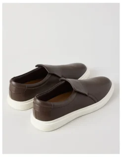 Regatta Warren Leather Loafer in Brown